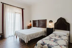 Chambre chez l'habitant avec jardin, internet haut débit et barbecue | Vue montagne - Image 3
