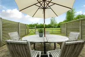 Family-oriented pleasant cottage with garden, pool & barbecue - Image 5