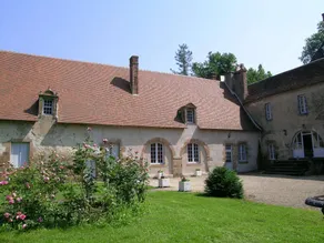 Gite with pool, garden & BBQ - Image 3