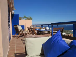 Pleasant flat with garden & pool - Image 3