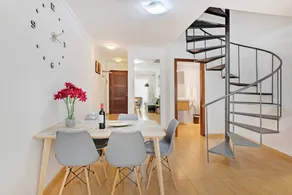 Fully equipped holiday apartment with terrace | City view - Image 4