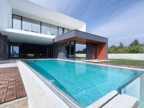 Holiday home with terrace, private pool & garden | Pets allowed - Image 2