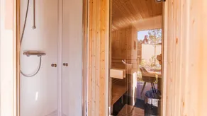 Maison avec sauna, jardin et jacuzzi - Image 5