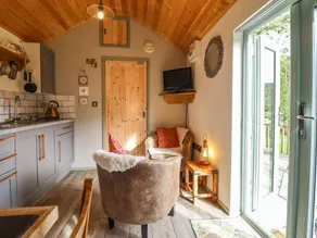 Cottage with garden - Image 5