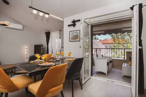 Luxury modern house, just 1 min walk to the beach - Image 4