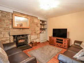Children-friendly cottage with garden - Image 3