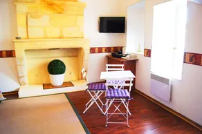 Private room with garden | City view - Image 3