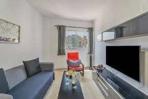 Gradevole appartamento totalmente attrezzato | Vista sulla città | Adatto per il telelavoro - Image 3