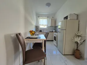 Apartamento con terraza y barbacoa - Image 3