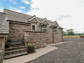 Family-friendly nice cottage with garden & jacuzzi | Beach view - Image 3
