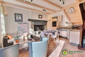 Gite with terrace & garden - Image 2