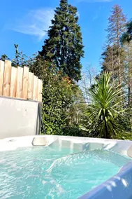Lovely flat with heated pool, terrace & garden | Mountain view - Image 2