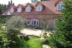 Casa con terrazza e giardino - Image 4