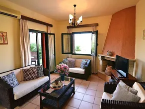 Holiday home with private pool, barbeque & garden | Nature view - Image 3