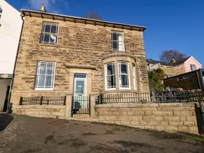 Family-oriented cottage with jacuzzi, BBQ & garden | Pet-friendly - Image 3
