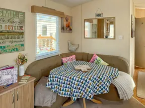 Cottage with pool - Image 3