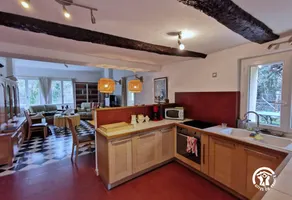 Gite with barbecue, terrace & garden - Image 3