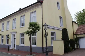 Holiday home with terrace & garden - Image 2