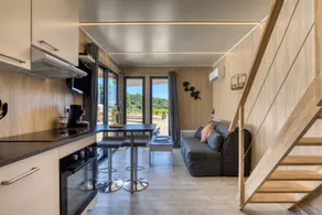 Holiday home with garden, pool & barbeque - Image 4