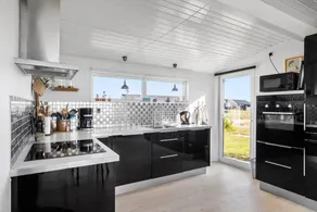 Fully equipped holiday home with barbecue, garden & terrace | Close to the beach | Pet-friendly - Image 4