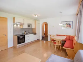 Apartment with terrace & sauna - Image 5
