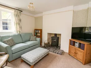 Cottage with garden - Image 4