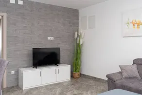 Lovely flat with BBQ & terrace | Pet-friendly - Image 4