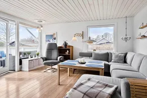 Holiday home with terrace & barbecue - Image 2
