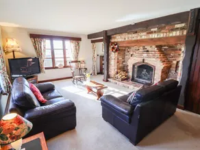 Cottage with garden - Image 5