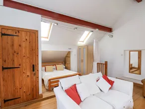 Fully equipped cottage with garden & barbecue | Pets allowed - Image 5