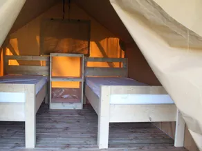 Lovely tent with 1 bedroom for 2 persons - Image 5