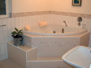 Holiday apartment with jacuzzi & BBQ - Image 3