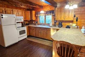 Dog-Friendly Cabin Near the Lake with Kayaks in Maine - Image 3