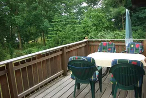 Holiday home with terrace & garden - Image 5