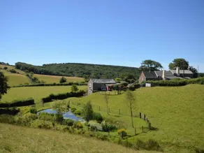 Cottage with garden - Image 3