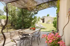Casa adatta alle famiglie con piscina, giardino e griglia | Vista sul giardino - Image 4