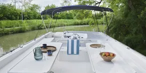 Boat with garden, terrace & barbecue - Image 3