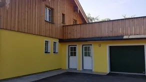 Apartment with garden - Image 3