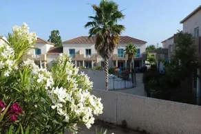 Holiday apartment with pool & terrace - Image 2