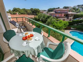 Ferienwohnung mit Terrasse, Pool und Garten - Image 2