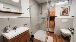 Child-friendly pleasant apartment with BBQ, terrace & pool | Garden view - Image 5