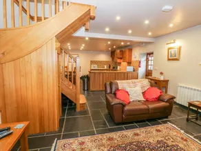 Family-oriented cottage with garden & terrace | Dogs allowed - Image 4