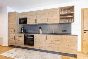 Large apartment with balcony/terrace, on ski slope - Image 4