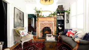 Incredible Cottage with Hot-tub, Fireplace, Barbecue and Lake Access in Daylesford, Victoria - Image 2