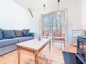 Holiday home with terrace, garden & pool - Image 3