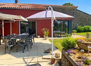 Holiday home with BBQ & garden | Pets allowed - Image 4