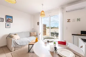 Children-friendly apartment with heated pool & terrace | Sea view | Next to the beach - Image 2