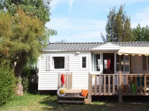 Mobile home with heated pool & terrace - Image 4
