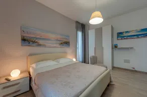 Dedicated room with terrace - Image 3