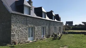 Holiday home with garden & barbeque | Garden view - Image 4